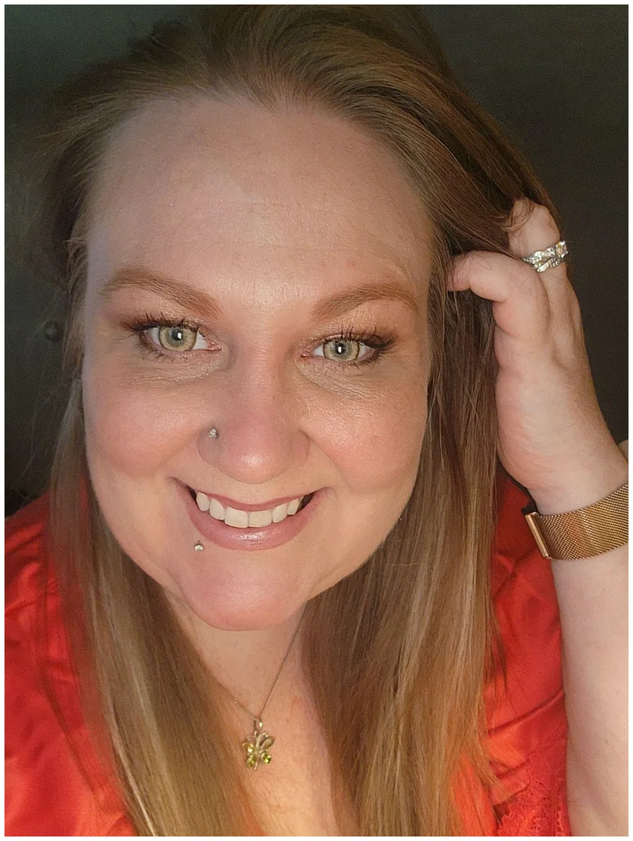 Real buyer photo wearing or showing Forest Pearl Green colored contacts