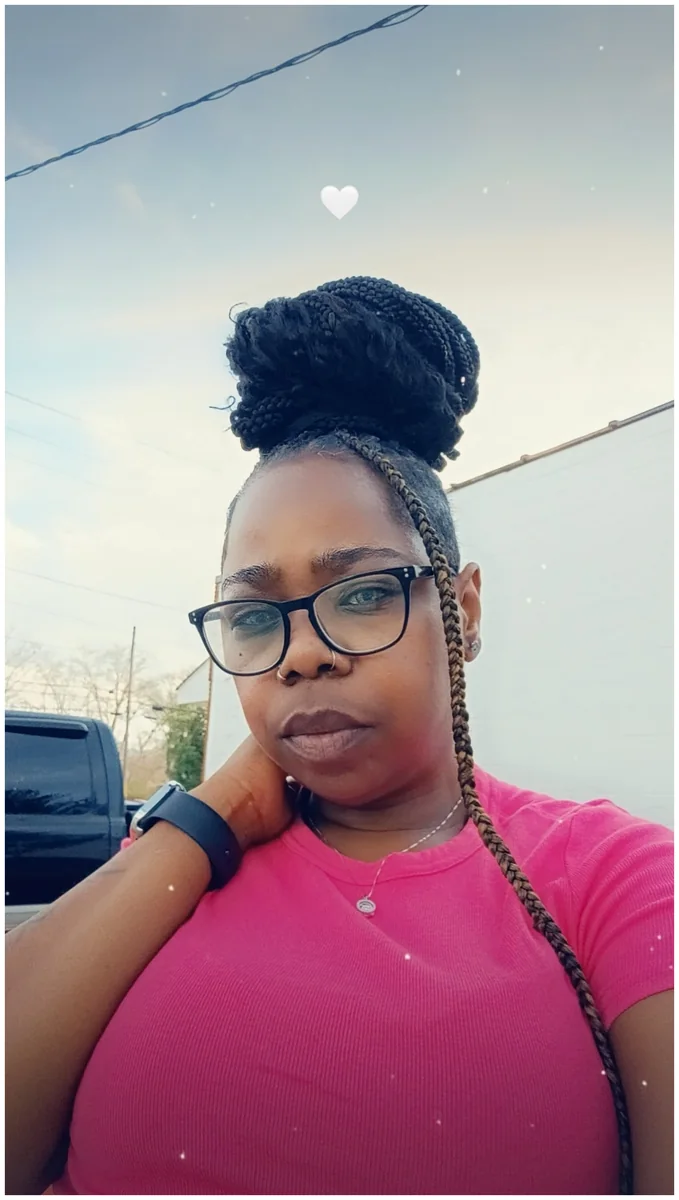 Real buyer photo wearing or showing Candy Ocean Blue colored contacts